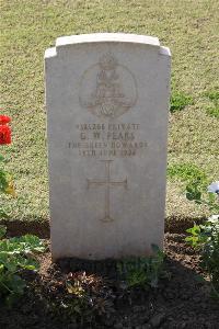 Ismailia War Memorial Cemetery - Pears, George William